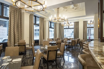 hotel saint louis autograph collection