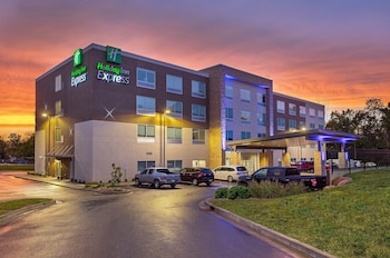 Holiday Inn Express Williamsburg, An Ihg Hotel,Louisville>>Corbin,2.5 star