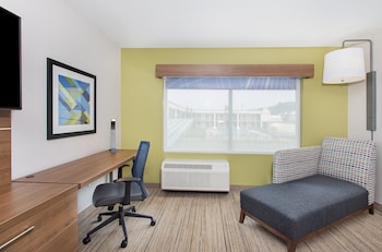 Holiday Inn Express Williamsburg, An Ihg Hotel,Louisville>>Corbin,2.5 star
