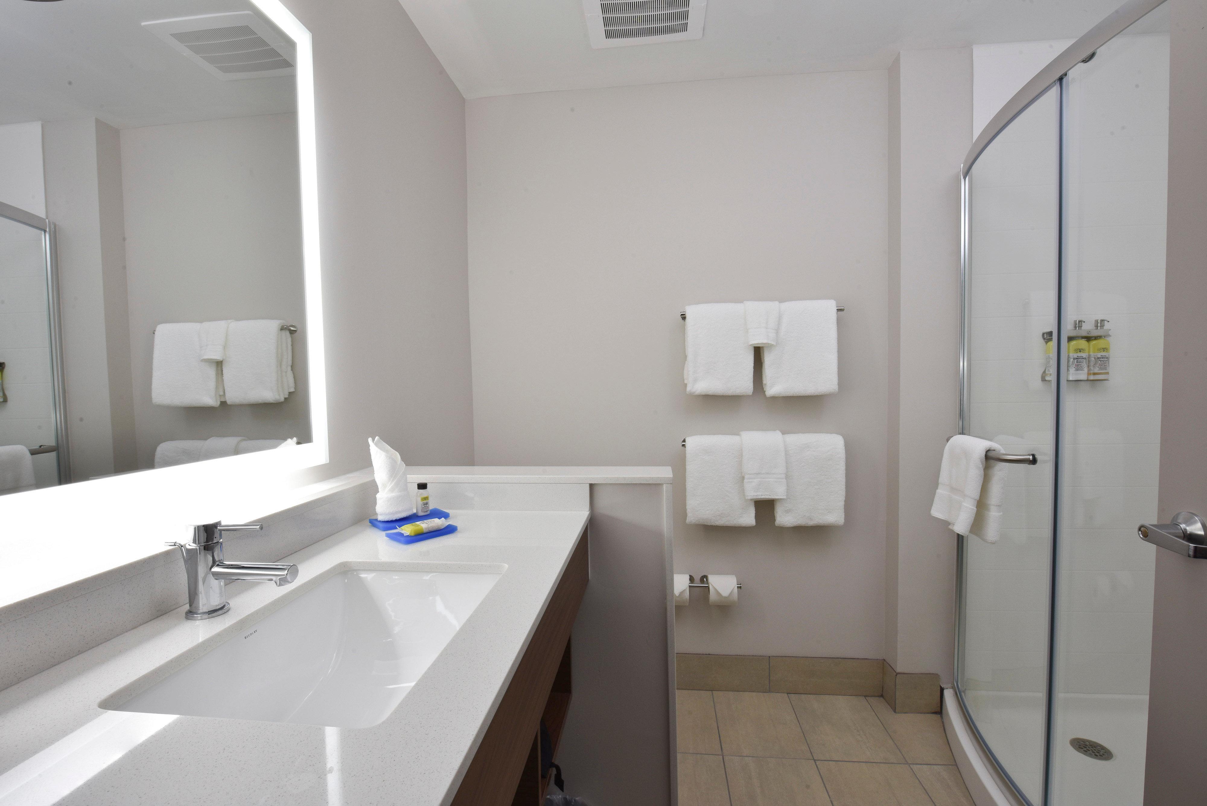 holiday inn express and suites orlando lake nona area