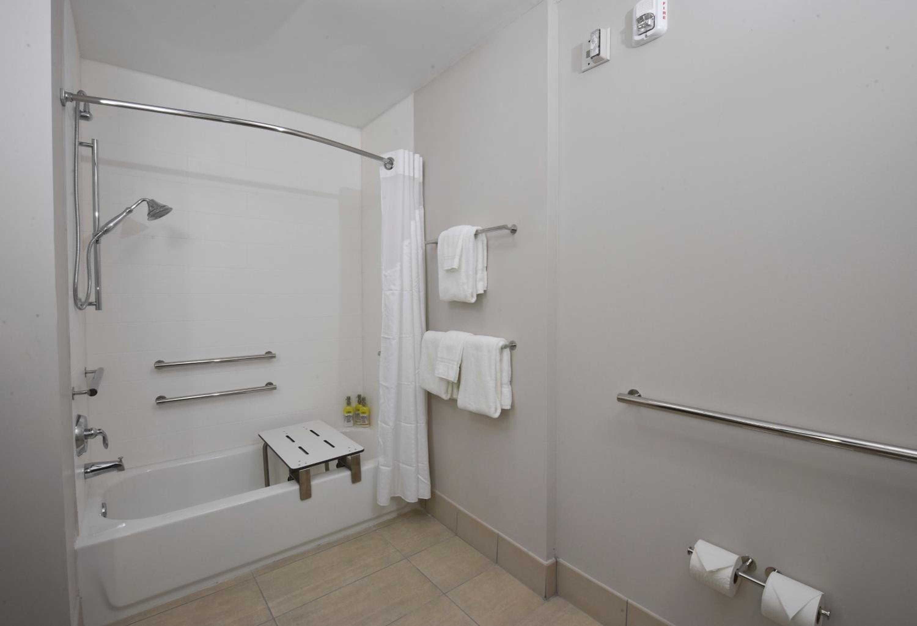 holiday inn express and suites orlando lake nona area