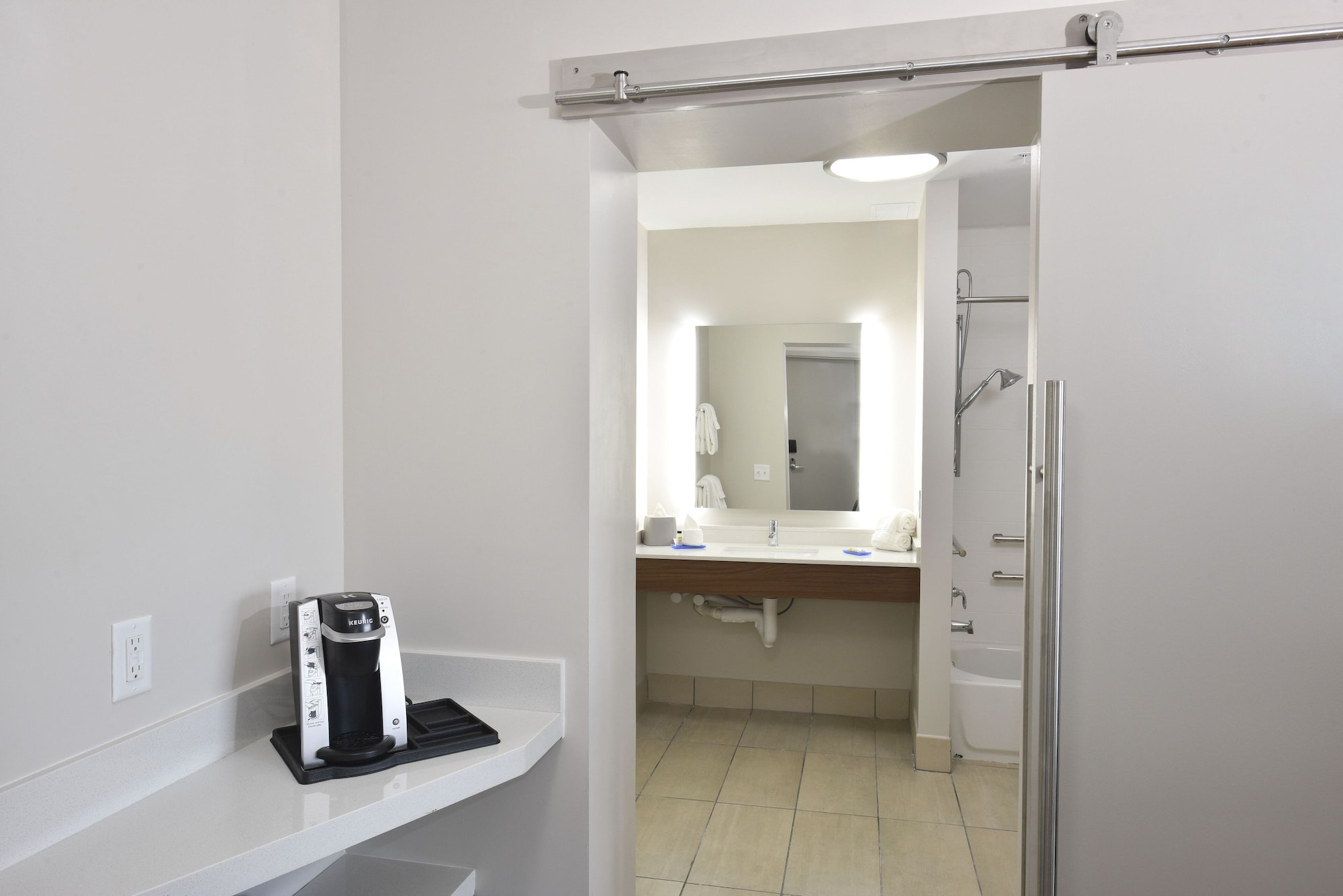 holiday inn express and suites orlando lake nona area