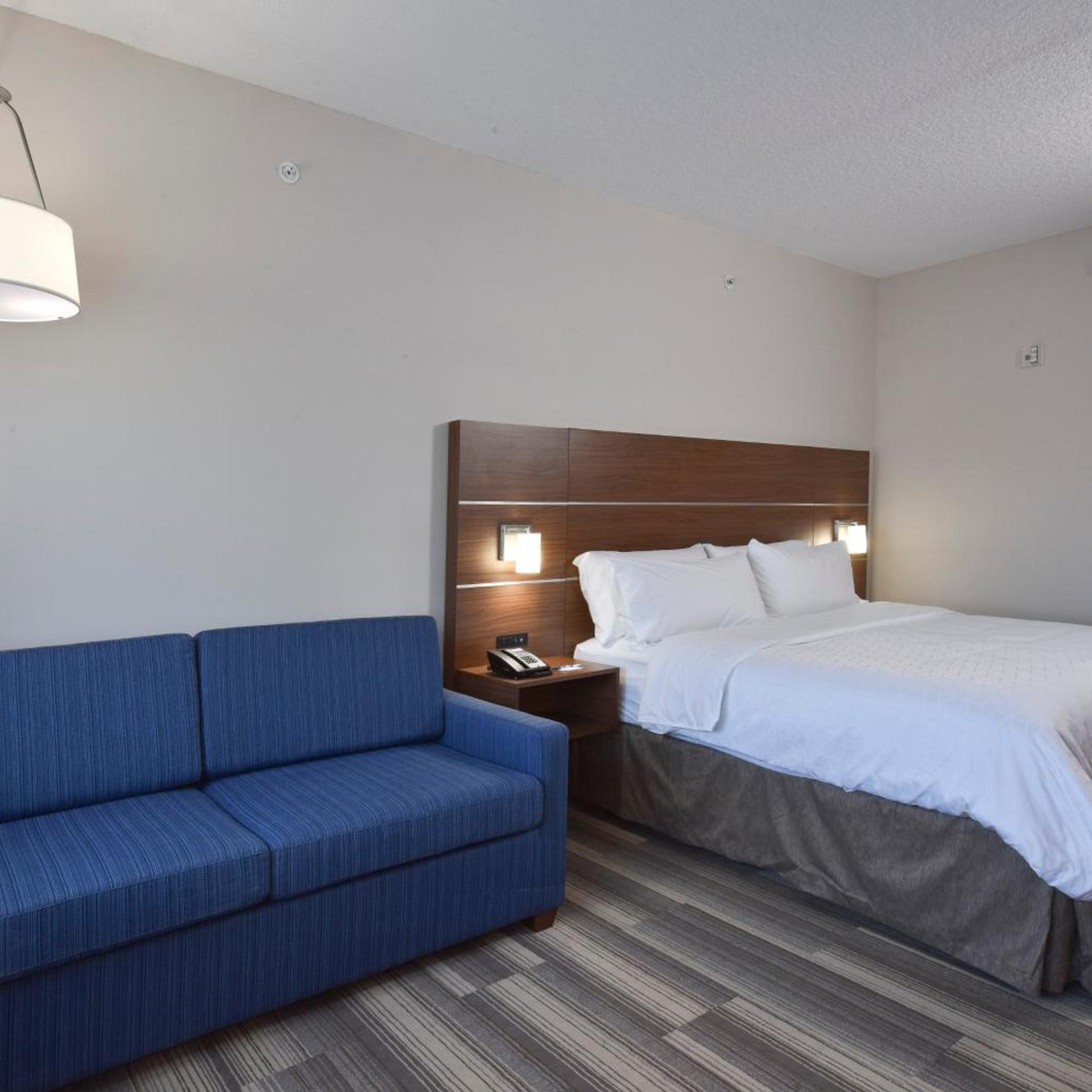 holiday inn express and suites orlando lake nona area