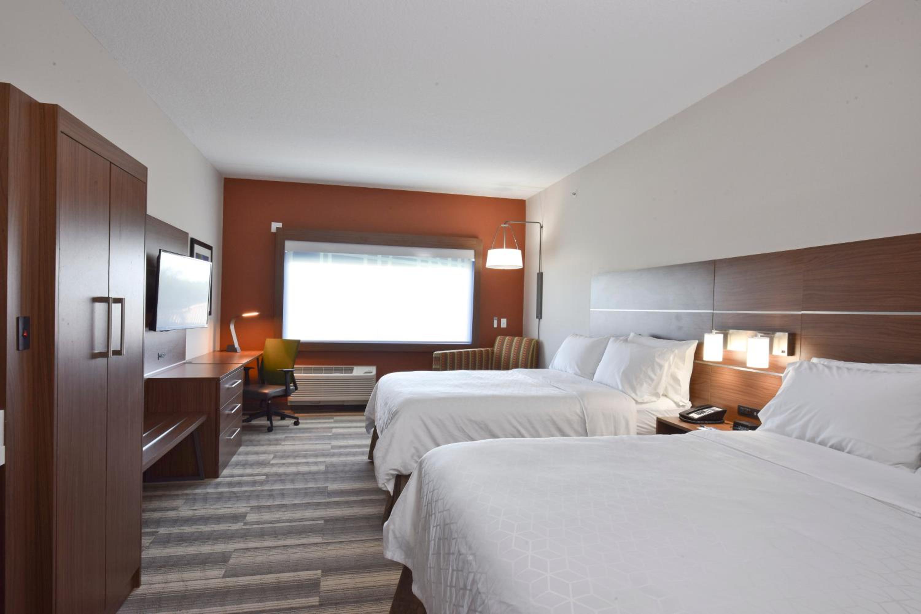 holiday inn express and suites orlando lake nona area