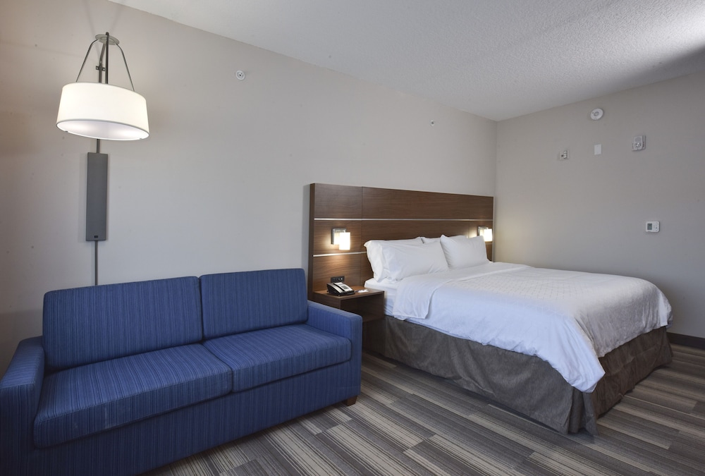 holiday inn express and suites orlando lake nona area