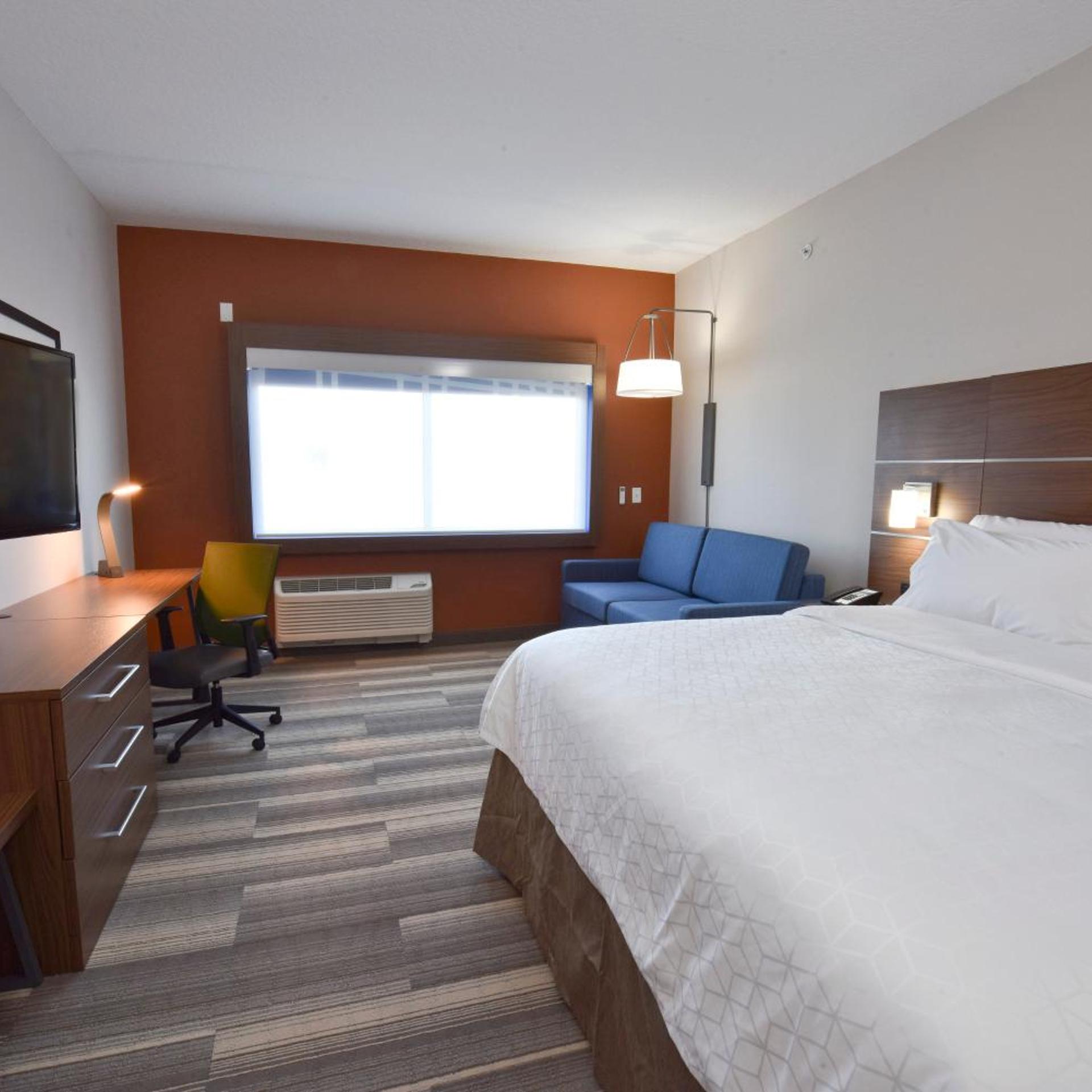 holiday inn express and suites orlando lake nona area