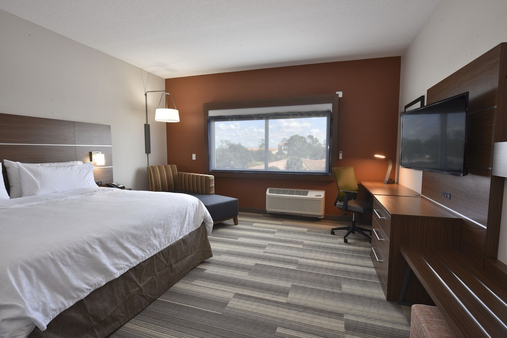 holiday inn express and suites orlando lake nona area
