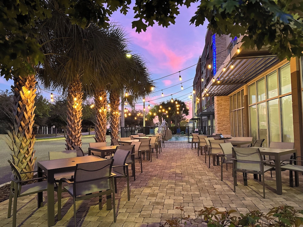 holiday inn express and suites orlando lake nona area