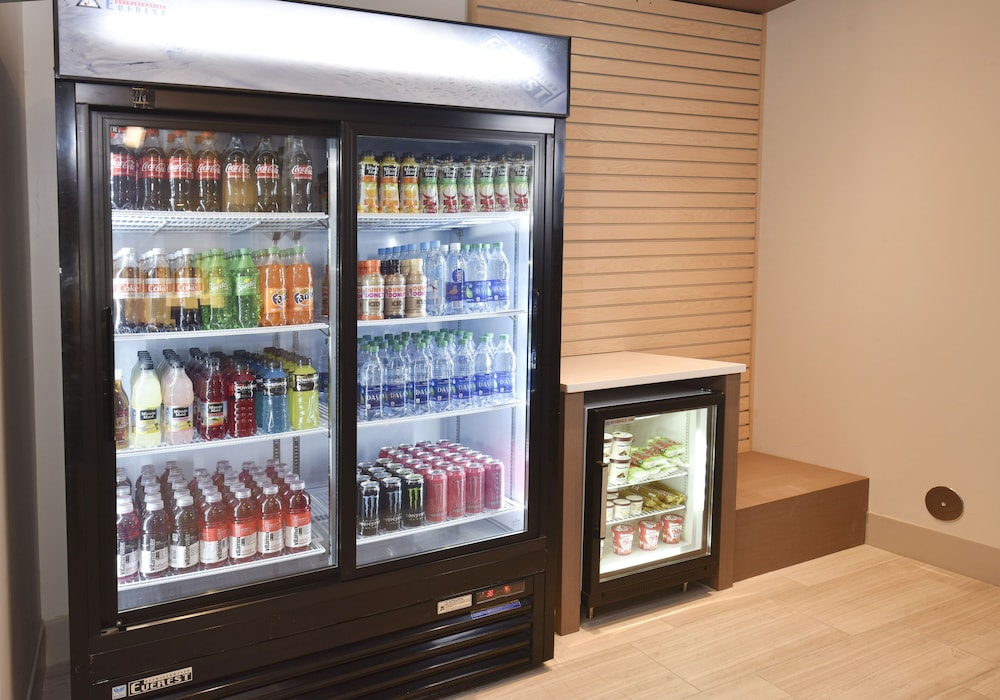 holiday inn express and suites orlando lake nona area