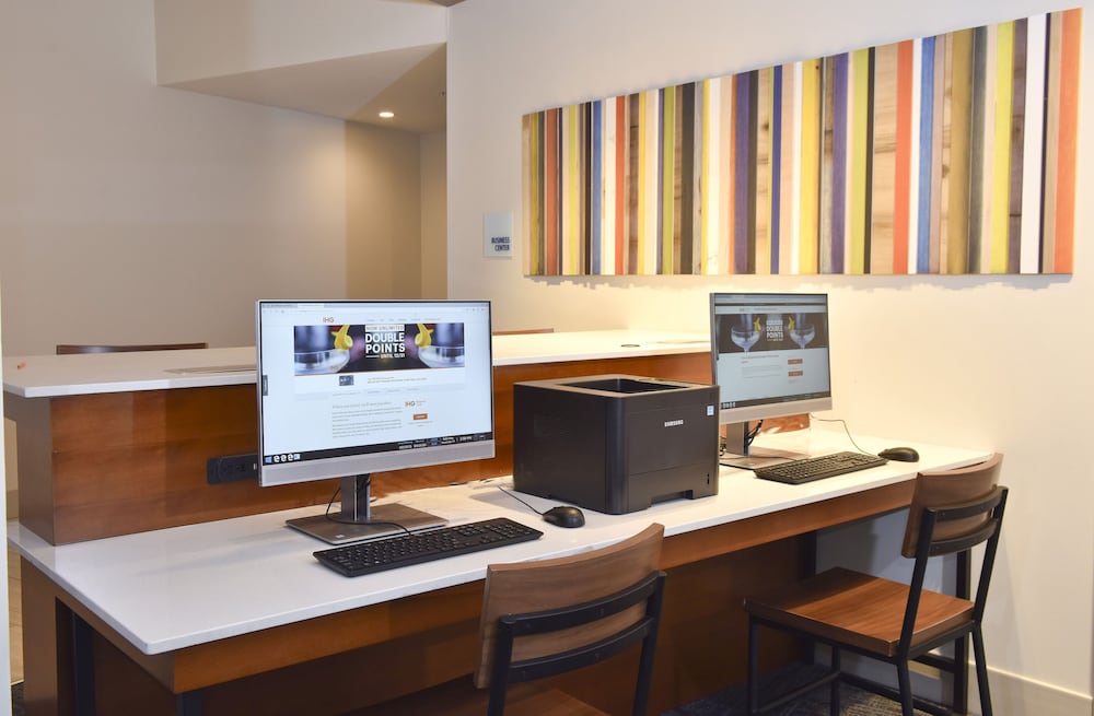 holiday inn express and suites orlando lake nona area