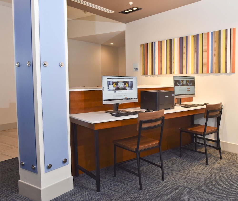 holiday inn express and suites orlando lake nona area