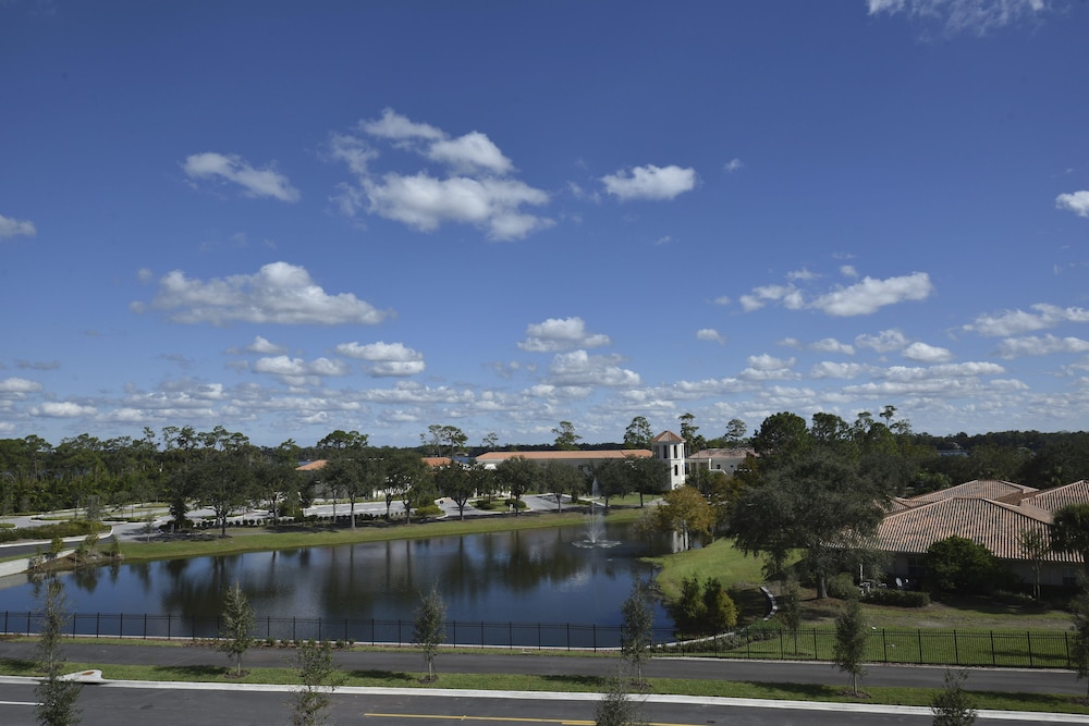 holiday inn express and suites orlando lake nona area
