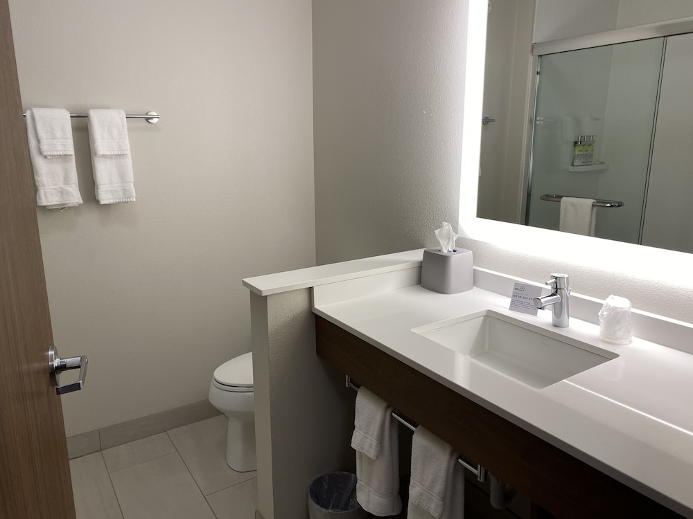holiday inn express and suites junction an ihg hotel