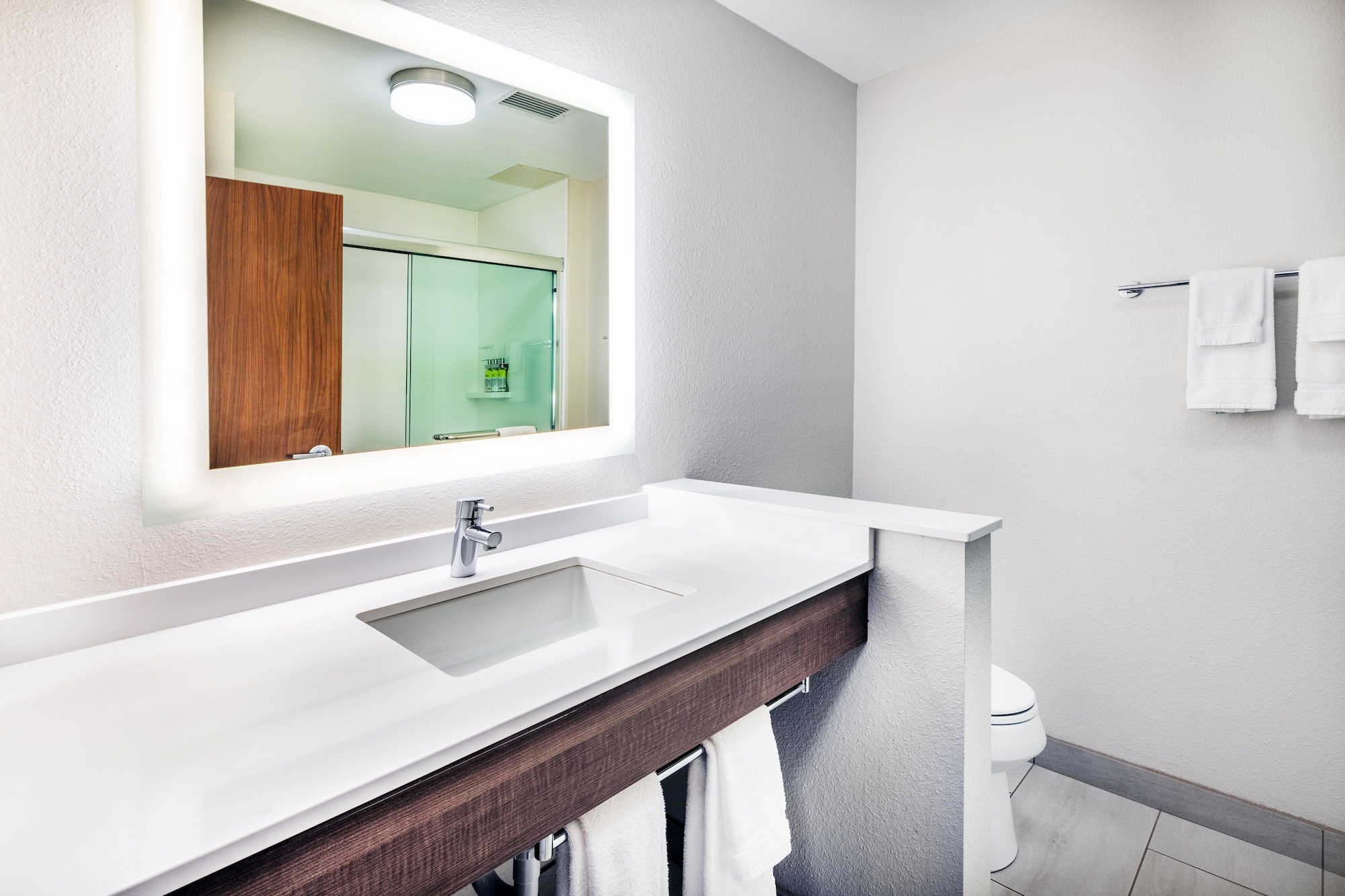 holiday inn express and suites junction an ihg hotel