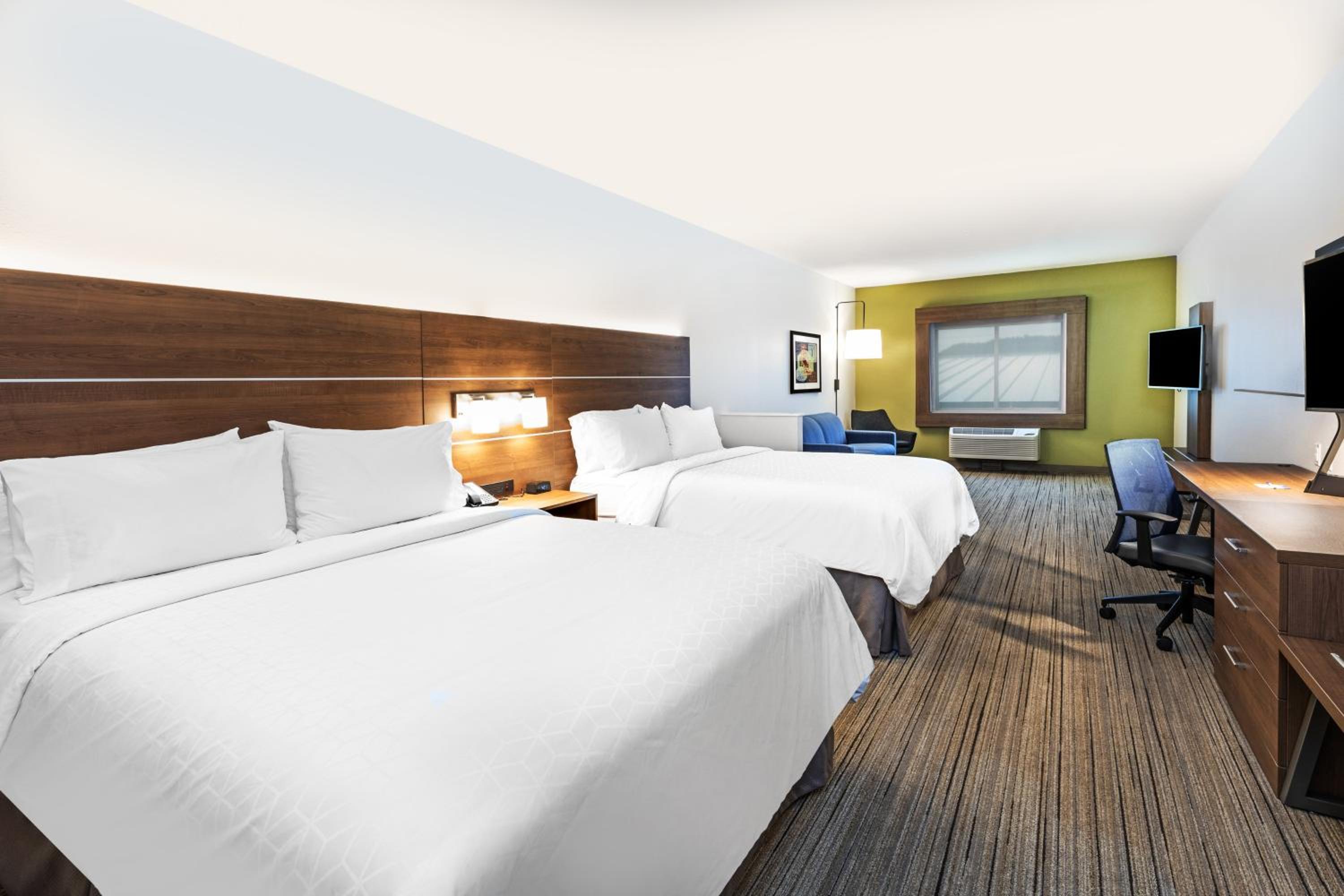 holiday inn express and suites junction an ihg hotel