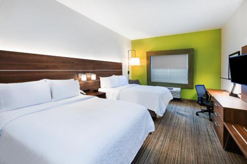 holiday inn express and suites junction an ihg hotel