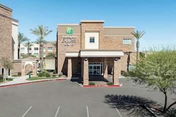hol inn exp and suites phoenix east gilbert