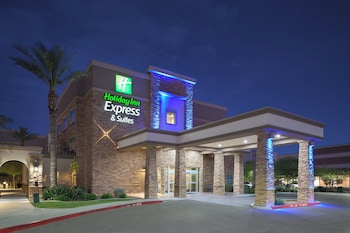hol inn exp and suites phoenix east gilbert