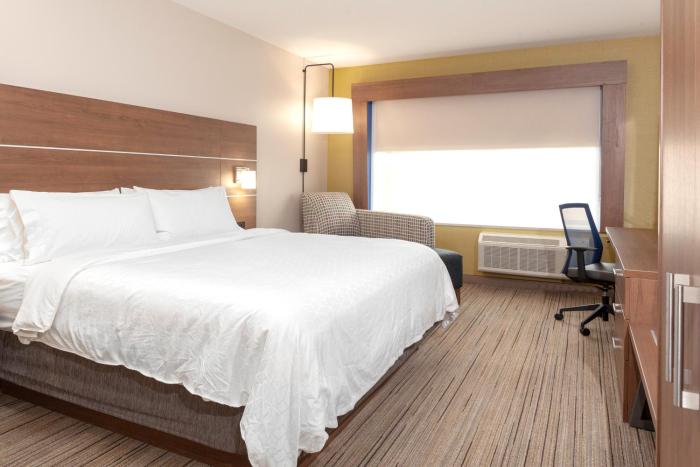 hol inn exp and suites phoenix east gilbert