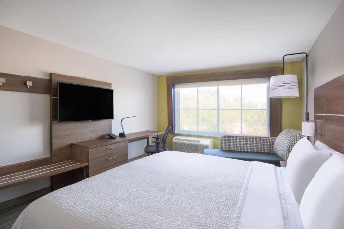 hol inn exp and suites phoenix east gilbert