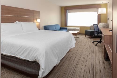 hol inn exp and suites phoenix east gilbert