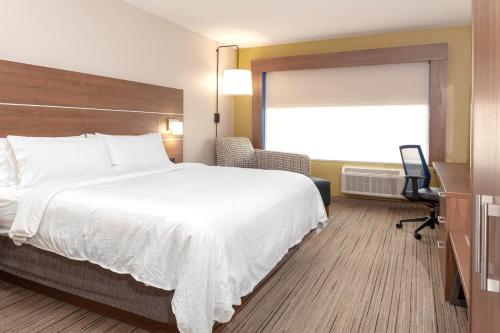 hol inn exp and suites phoenix east gilbert