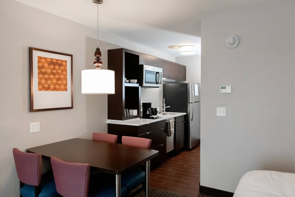 towneplace suites by marriott louisville airport