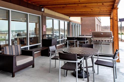 towneplace suites by marriott louisville airport