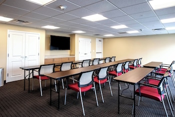 towneplace suites by marriott louisville airport