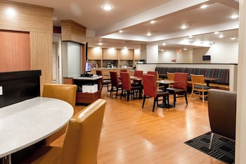 towneplace suites by marriott louisville airport