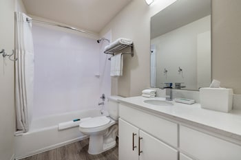 soka suites dallas las colinas