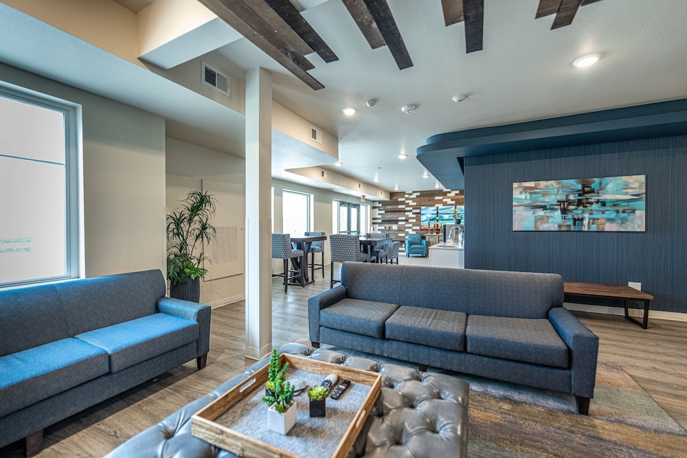 soka suites dallas las colinas