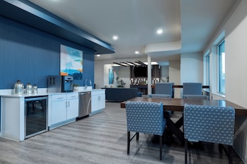 soka suites dallas las colinas