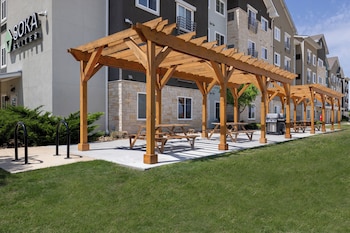 soka suites dallas las colinas