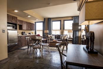 frontier hotel pawhuska