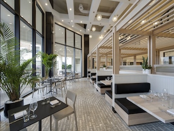 the vanderbilt hotel suites