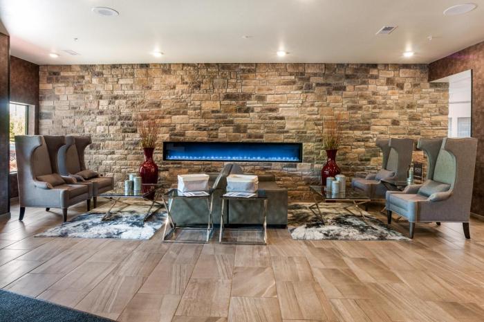 cobblestone hotel and suites appleton international airport