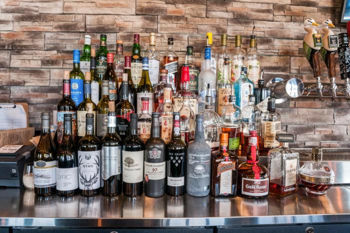 cobblestone hotel and suites appleton international airport