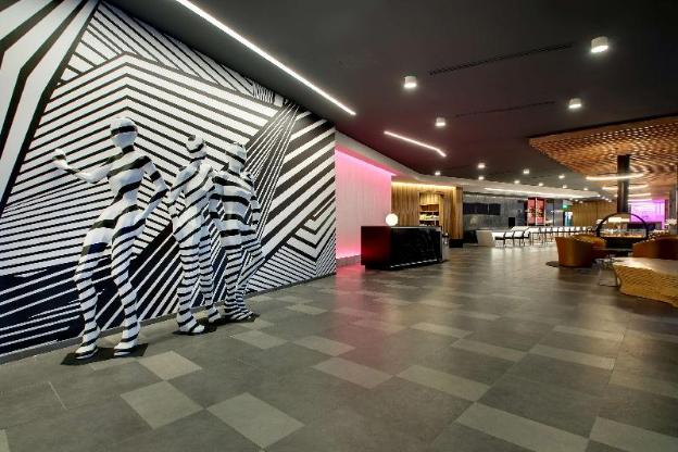 the rose chicago tapestry collection by hilton