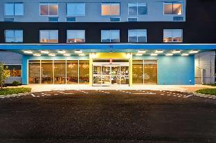 tru by hilton louisville airport