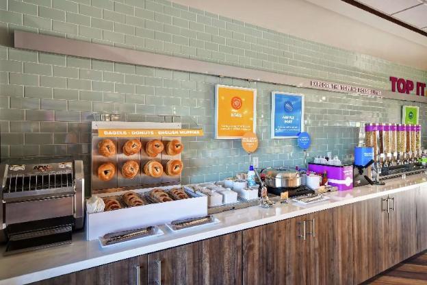 tru by hilton louisville airport