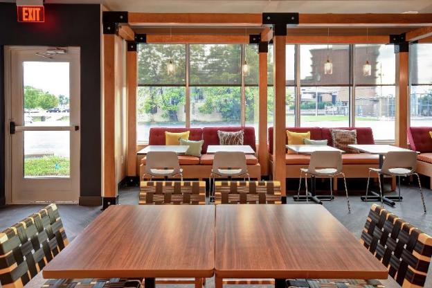 tru by hilton louisville airport