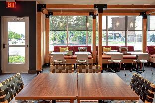 tru by hilton louisville airport