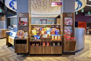 tru by hilton louisville airport