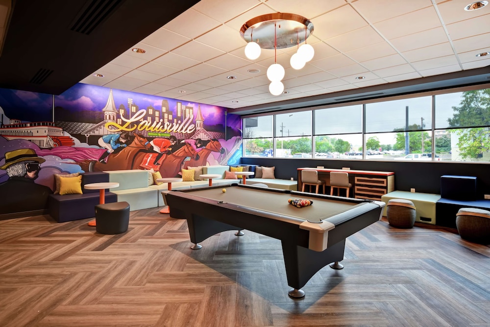 tru by hilton louisville airport