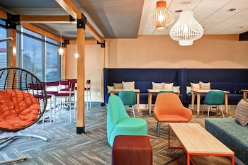 tru by hilton louisville airport