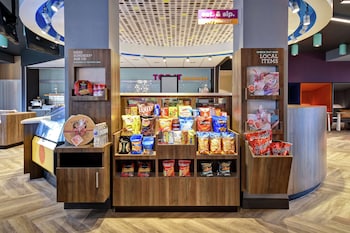 tru by hilton louisville airport