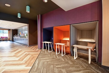 tru by hilton louisville airport