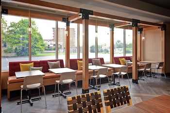 tru by hilton louisville airport