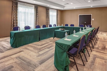 hampton inn cranbury